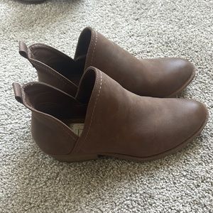 Women’s booties